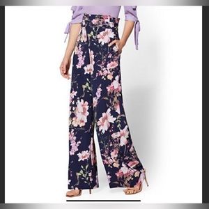 New York And Company floral Navy blue palazzo pants